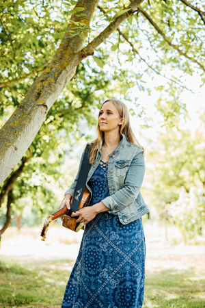 Julie Malia Julie Malia